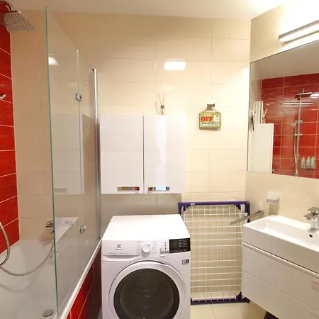 Panorama Oasis - Free Parking On Site - Air Con - Biz Wifi - Netflix Apartman *