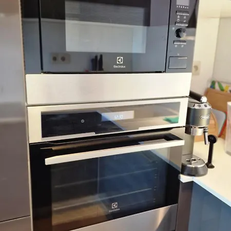 Panorama Oasis - Free Parking On Site - Air Con - Biz Wifi - Netflix * Bratislava